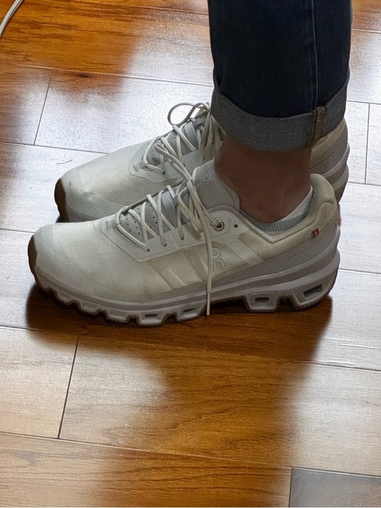 On Cloud Cloudventure Size 8.5 - Picture 2 of 7